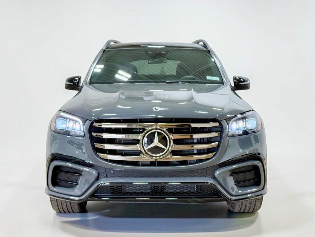 Used 2026 Mercedes-Benz GLS 450 4MATIC image 11