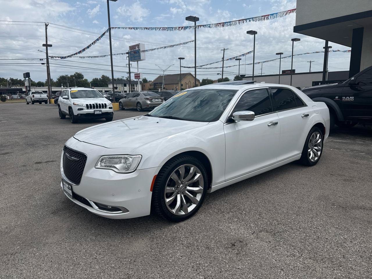 Used 2016 Chrysler 300 C w/ Safetytec Plus Group RWD image 2