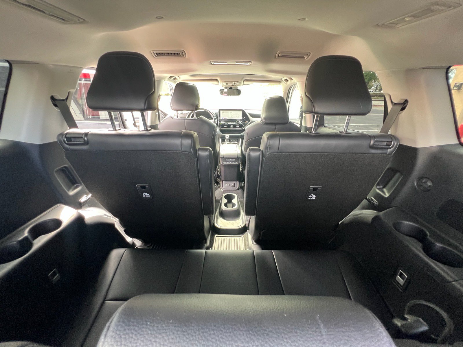Used 2023 Toyota Highlander Limited FWD image 41