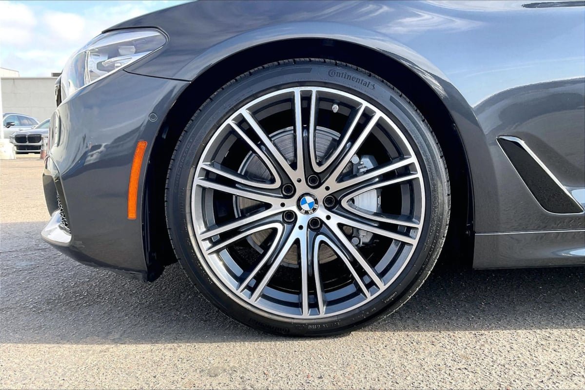 Used 2018 BMW 540i RWD image 9