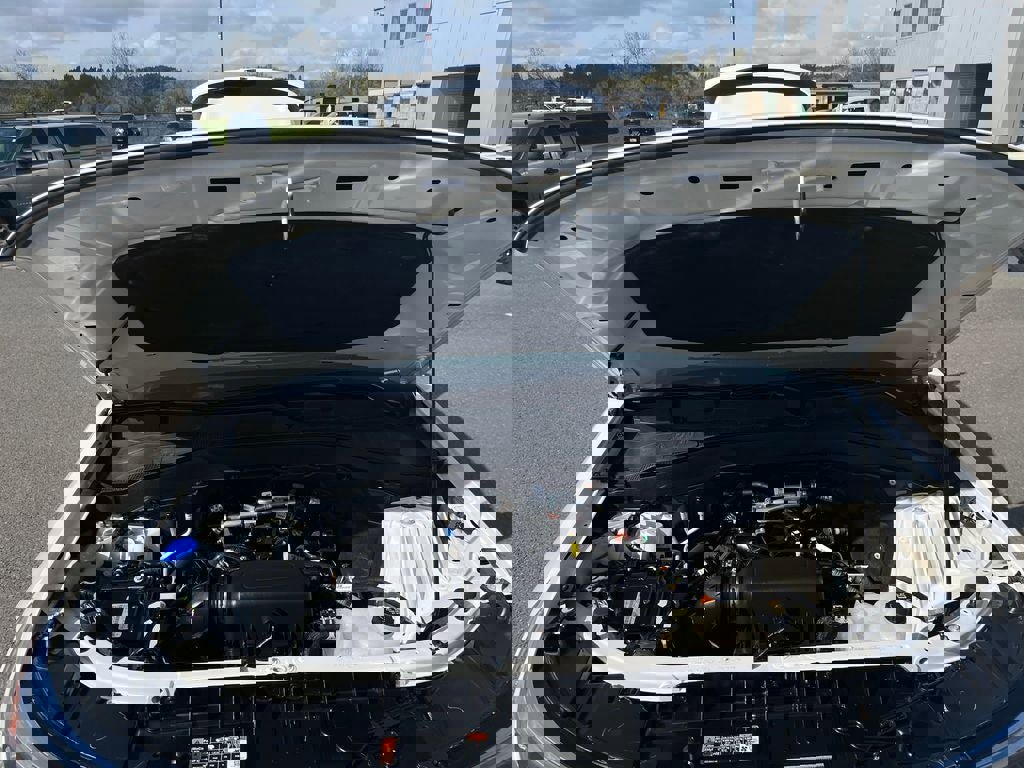 Used 2024 Ford Explorer XLT w/ Equipment Group 202A AWD/4WD image 28