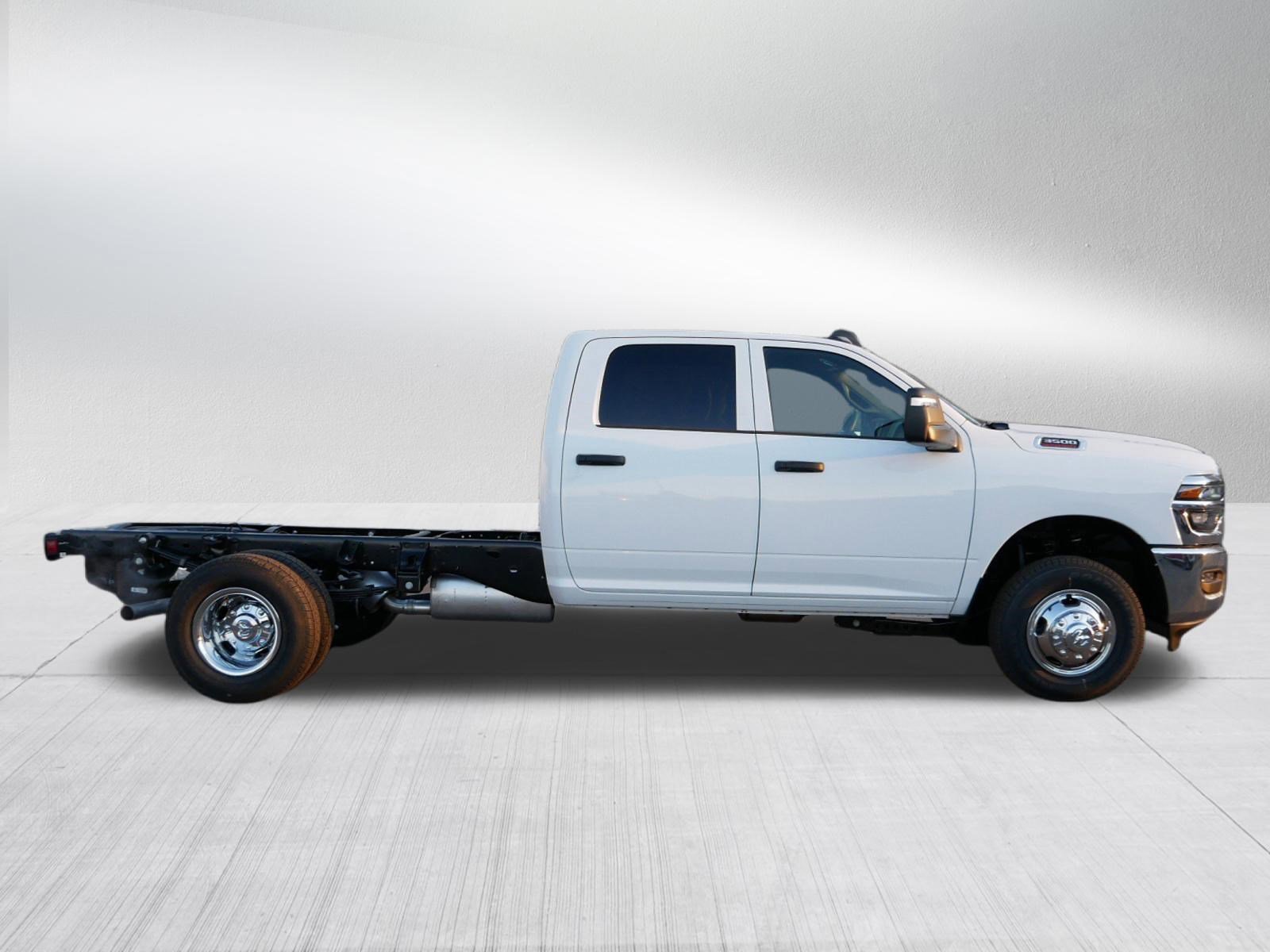 New 2026 RAM 3500 Tradesman image 7