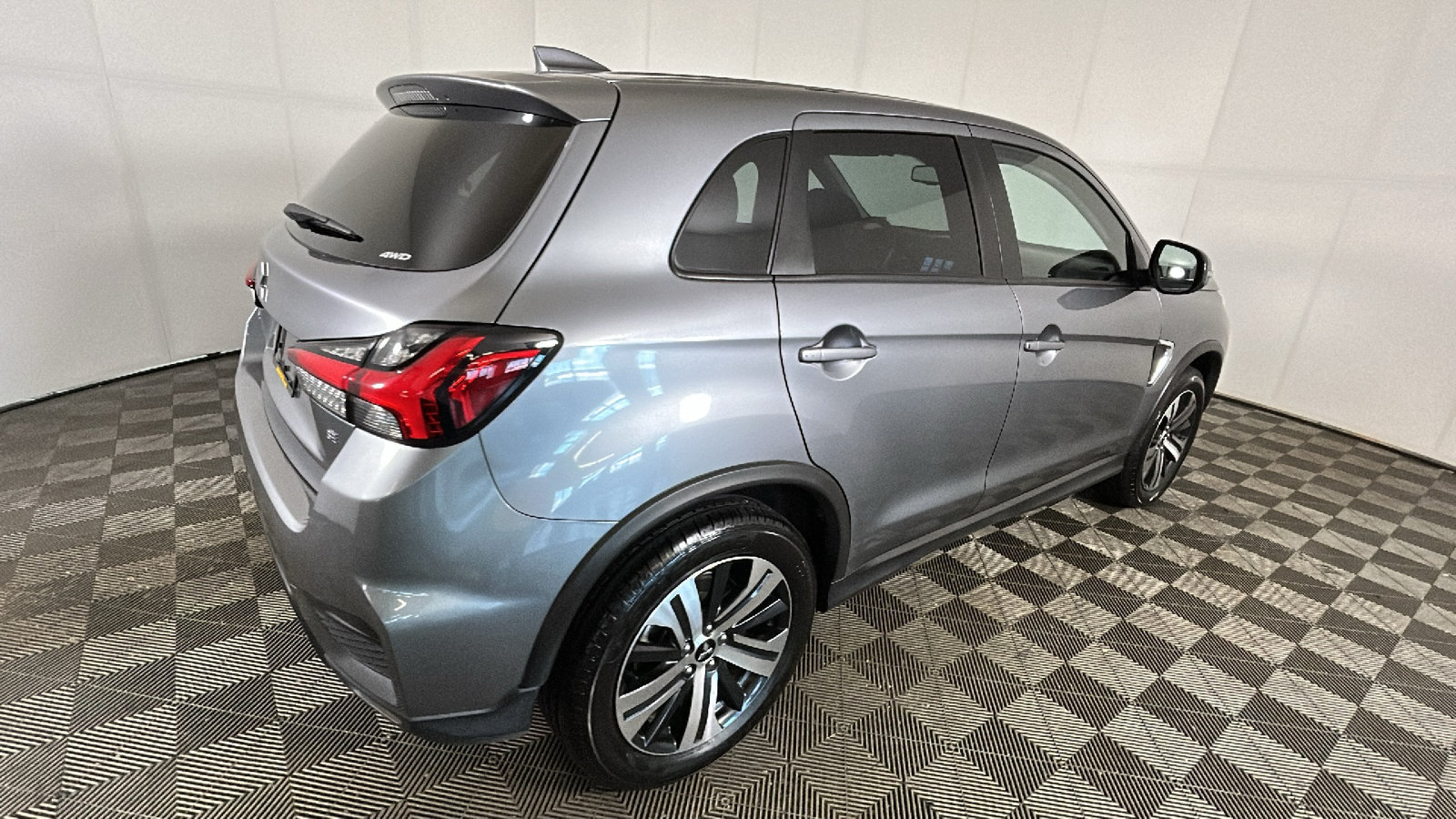Used 2026 Mitsubishi Outlander Sport SE AWD/4WD image 2