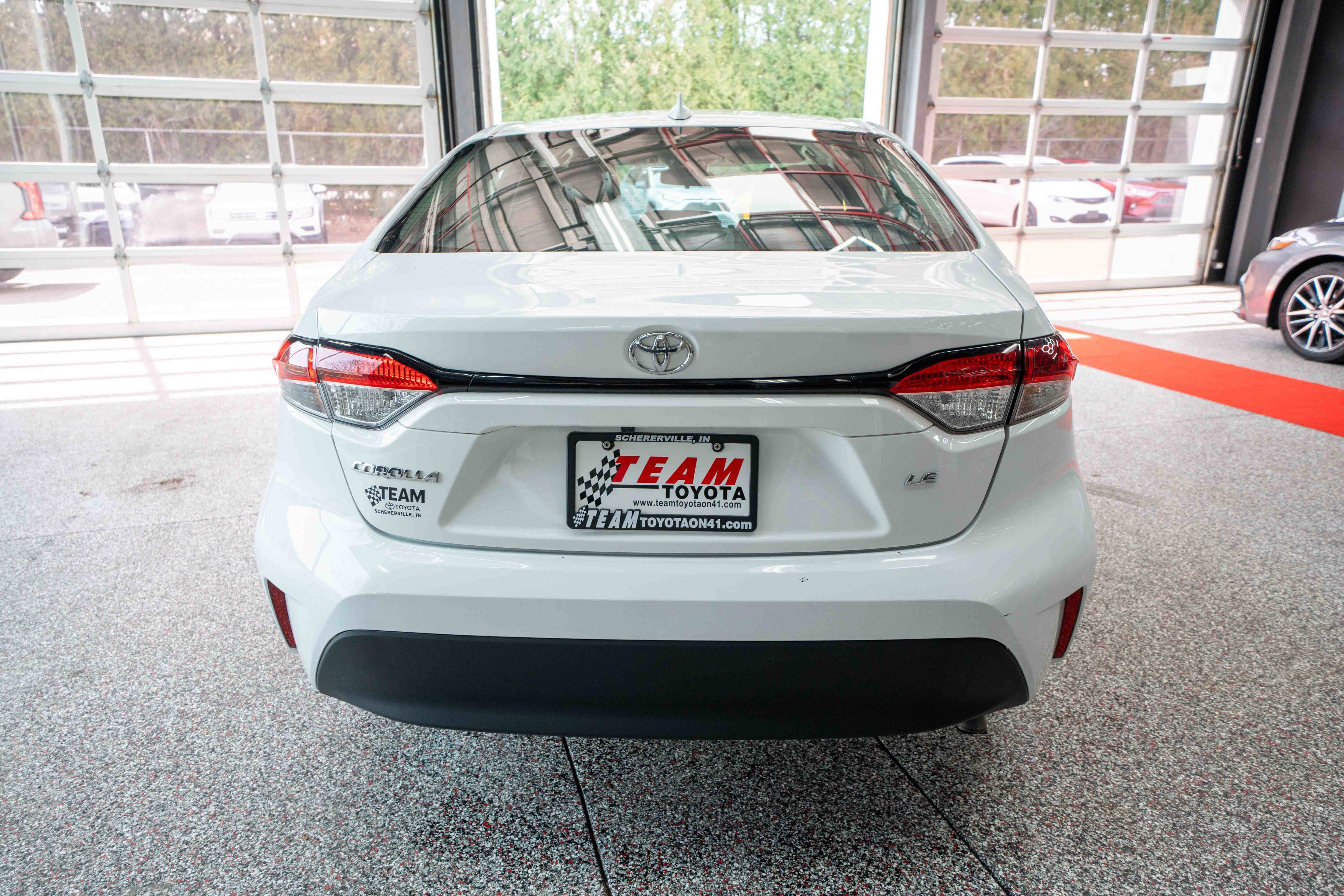 Used 2024 Toyota Corolla LE image 3