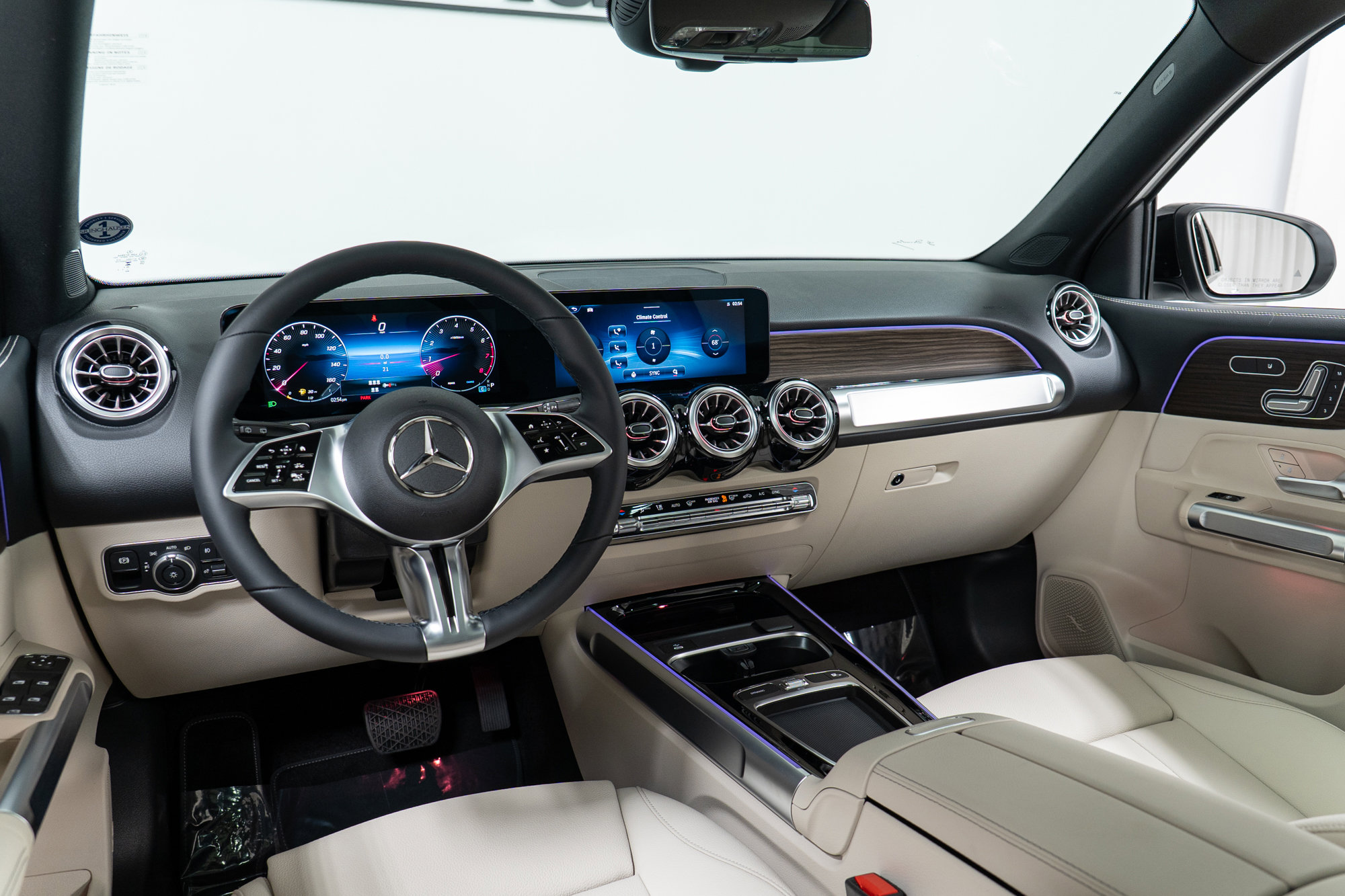 New 2026 Mercedes-Benz GLB 250 4MATIC image 16