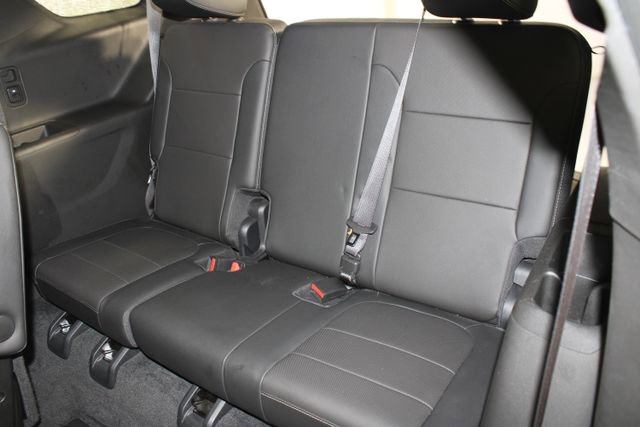 Used 2023 Chevrolet Traverse Premier image 24