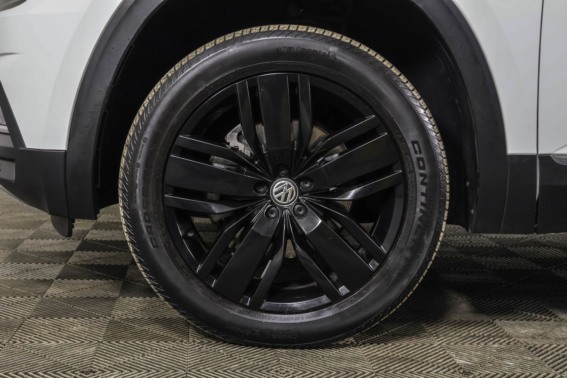 Used 2019 Volkswagen Atlas SEL image 25