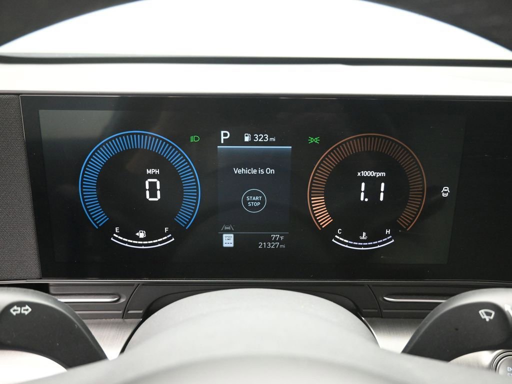 Used 2025 Hyundai Kona SEL image 31