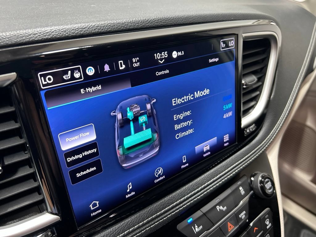 Certified 2023 Chrysler Pacifica Touring-L FWD image 38
