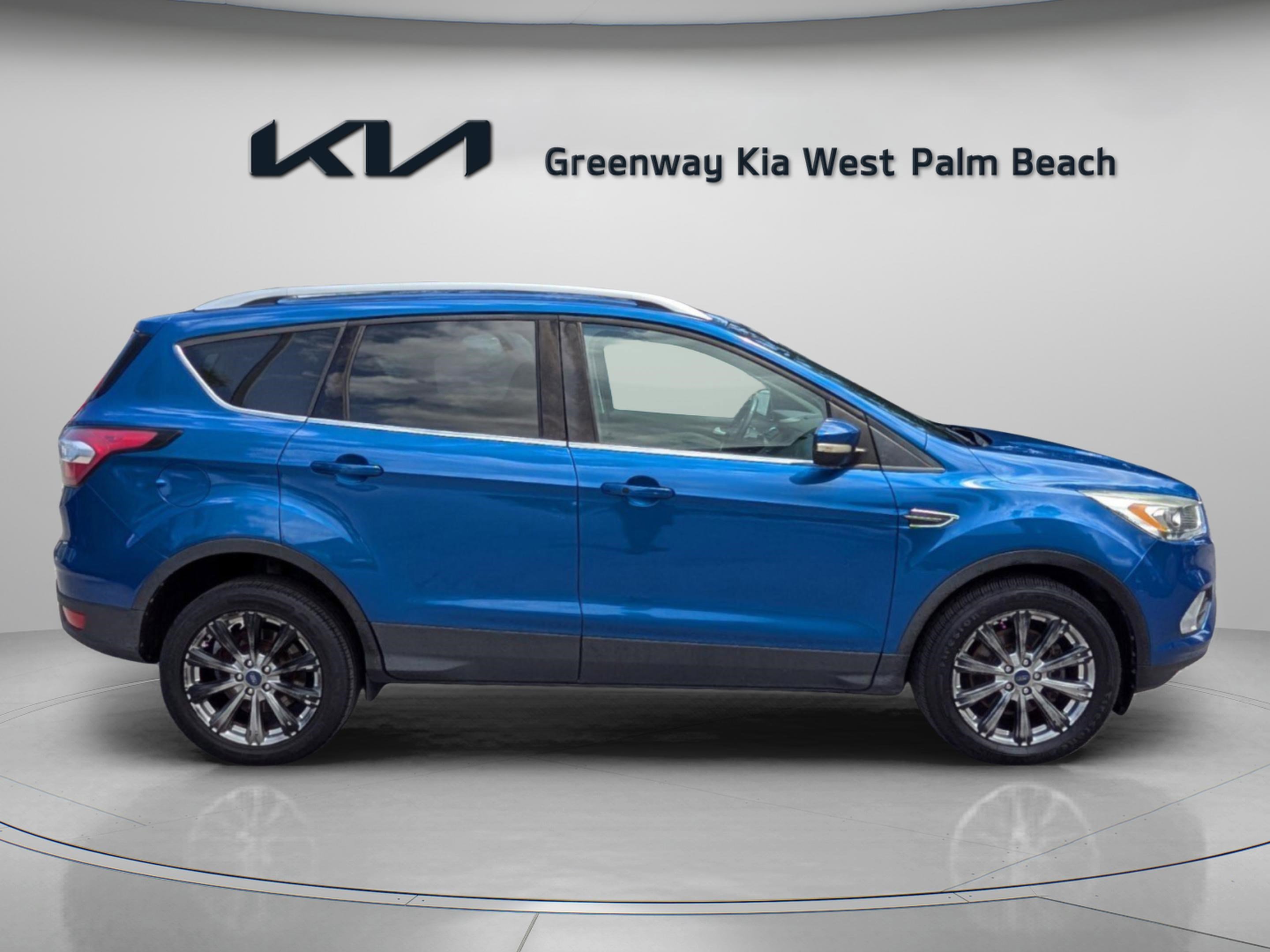 Used 2017 Ford Escape Titanium AWD/4WD image 8