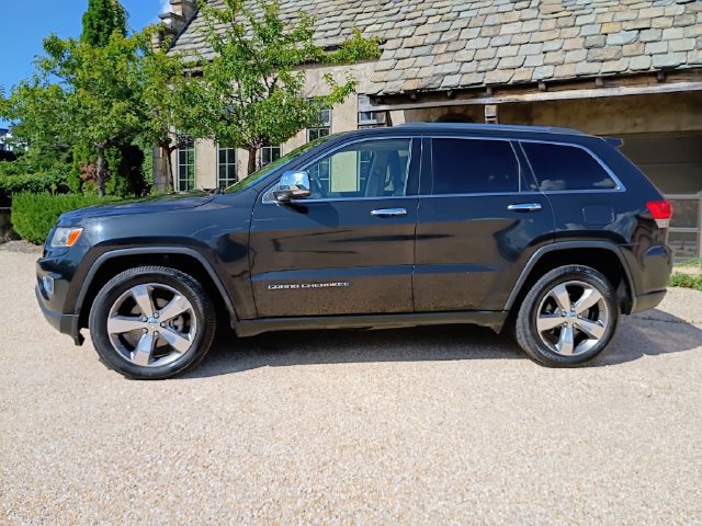 Used 2016 Jeep Grand Cherokee Limited w/ Trailer Tow Group IV RWD image 8