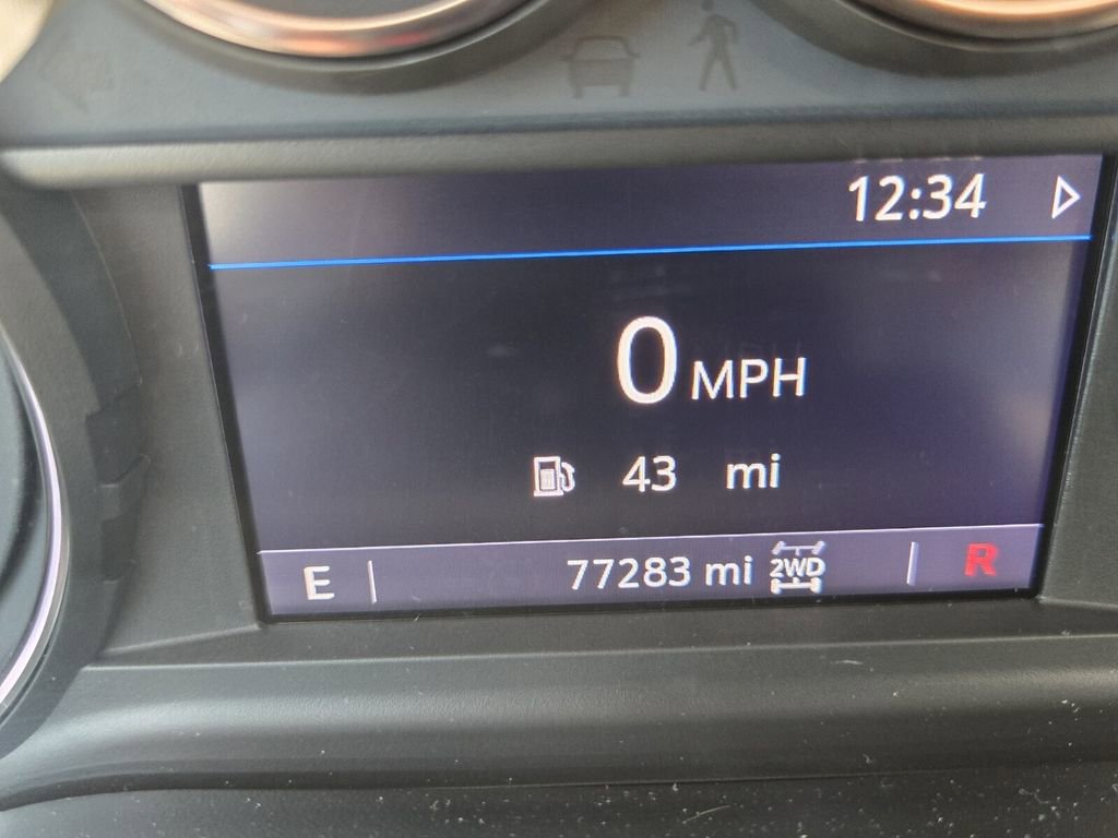 Used 2019 Chevrolet Silverado 1500 LT AWD/4WD image 21