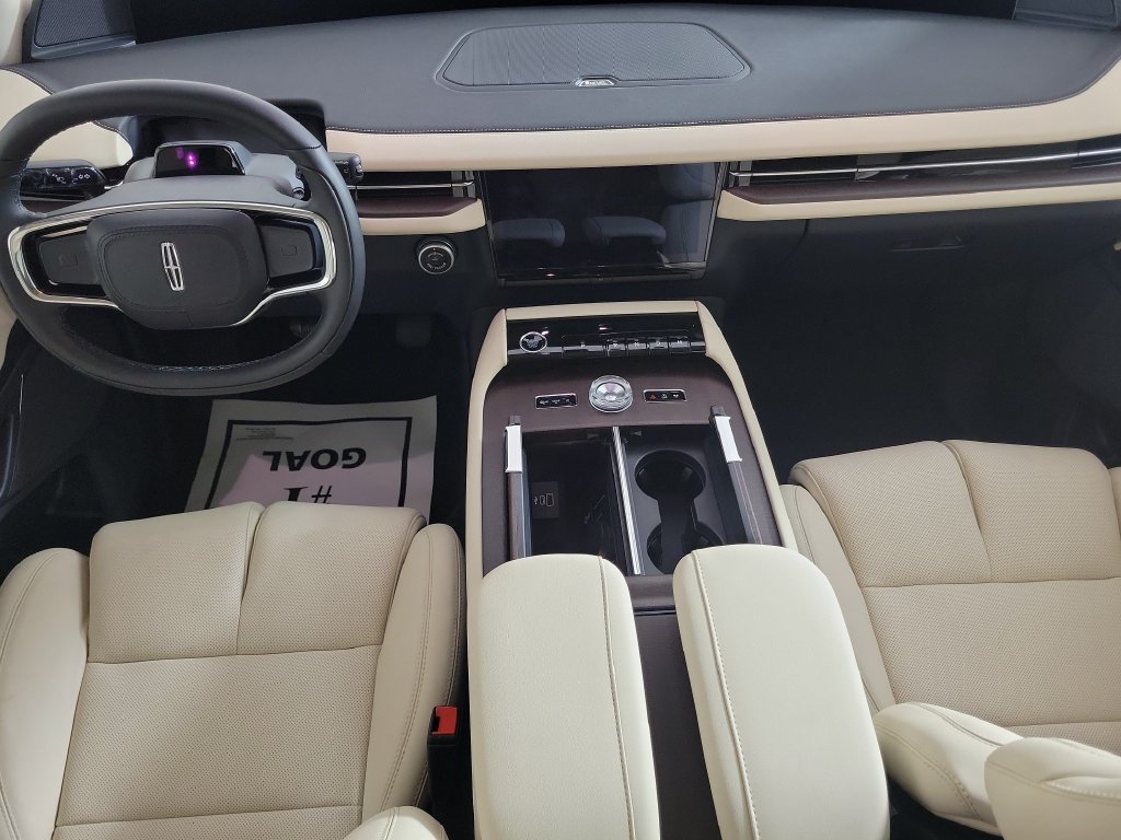 New 2027 Lincoln Navigator Premiere RWD image 10