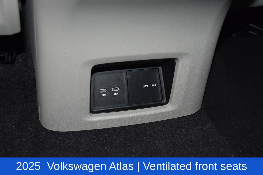 Used 2025 Volkswagen Atlas SE FWD image 29