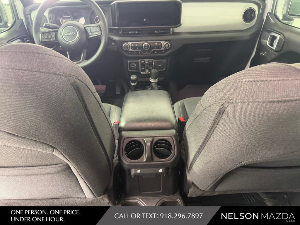Used 2024 Jeep Wrangler Unlimited Sport AWD/4WD image 34
