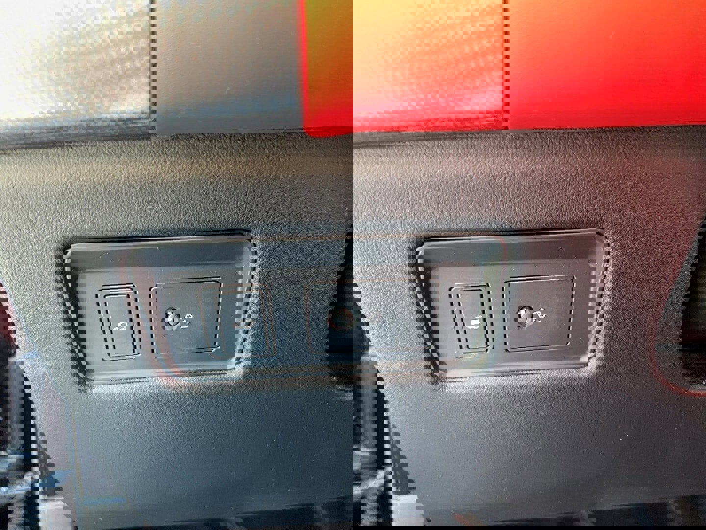 Used 2022 Land Rover Range Rover Sport HST image 14