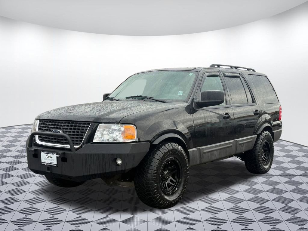 Used 2005 Ford Expedition XLT image 3