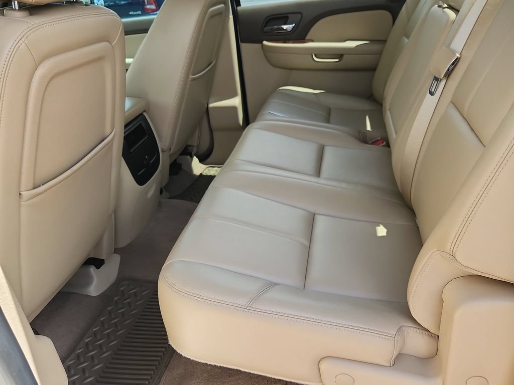Used 2012 Chevrolet Silverado 1500 LTZ w/ LTZ White Diamond Edition AWD/4WD image 10