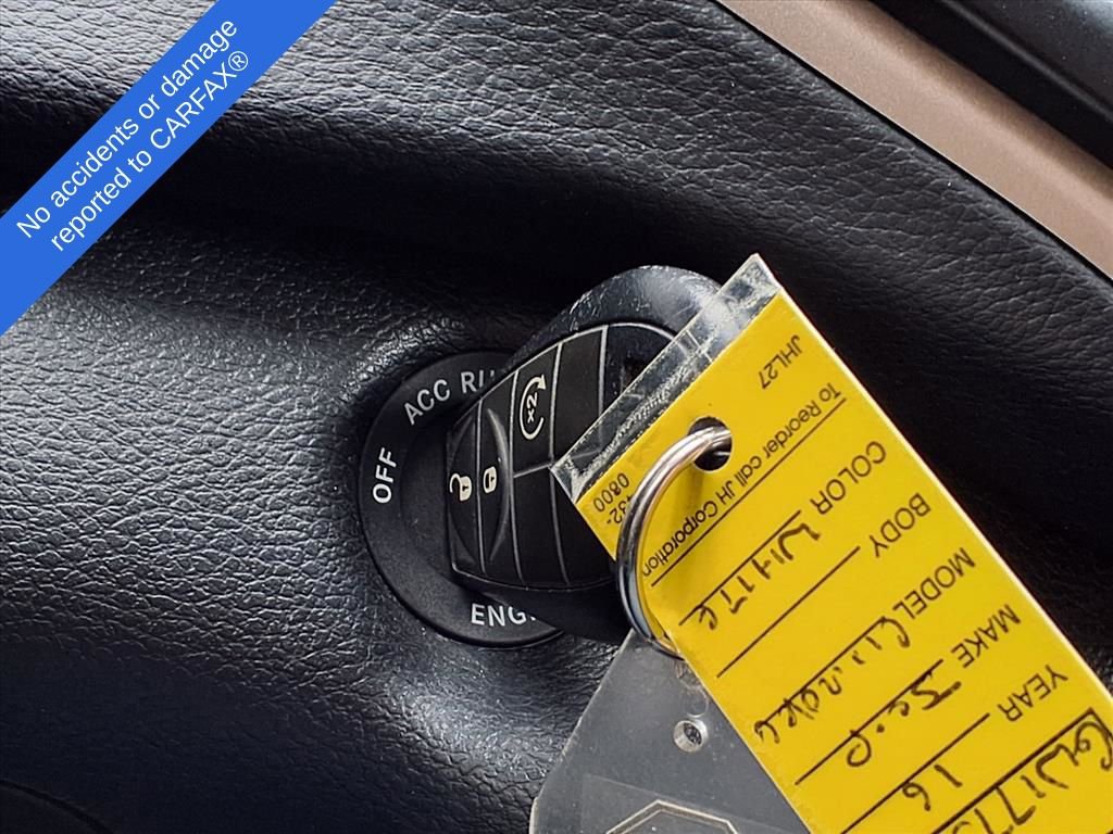 Used 2016 Jeep Cherokee Latitude w/ Cold Weather Group image 27