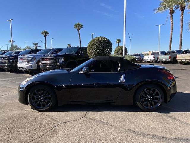 Used 2018 Nissan 370Z Touring image 4