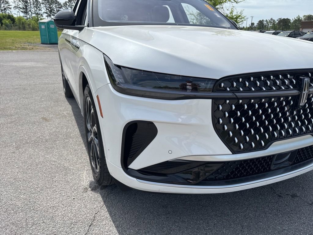 Used 2025 Lincoln Nautilus Reserve image 45