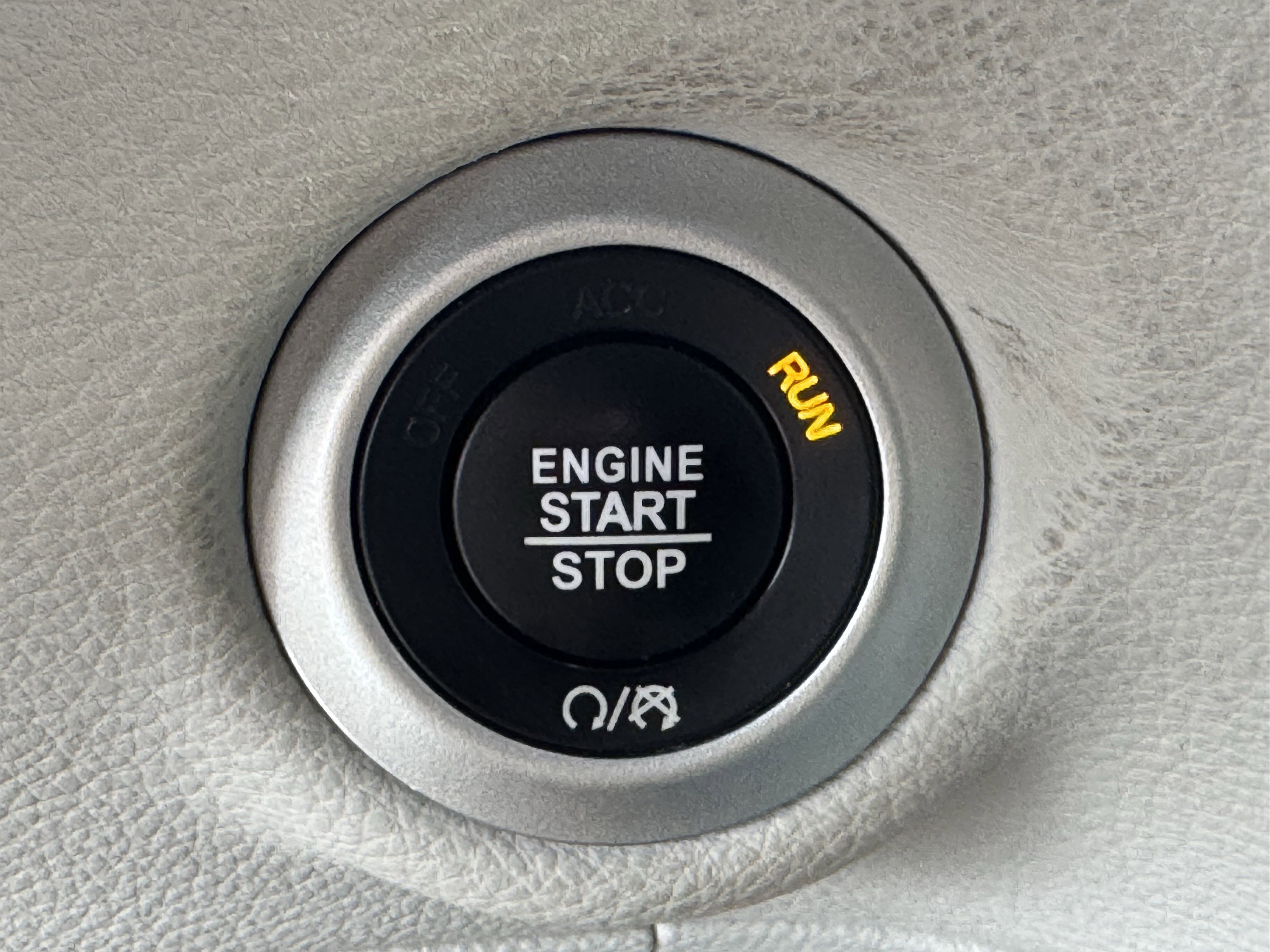 Used 2018 Chrysler Pacifica Limited FWD image 22