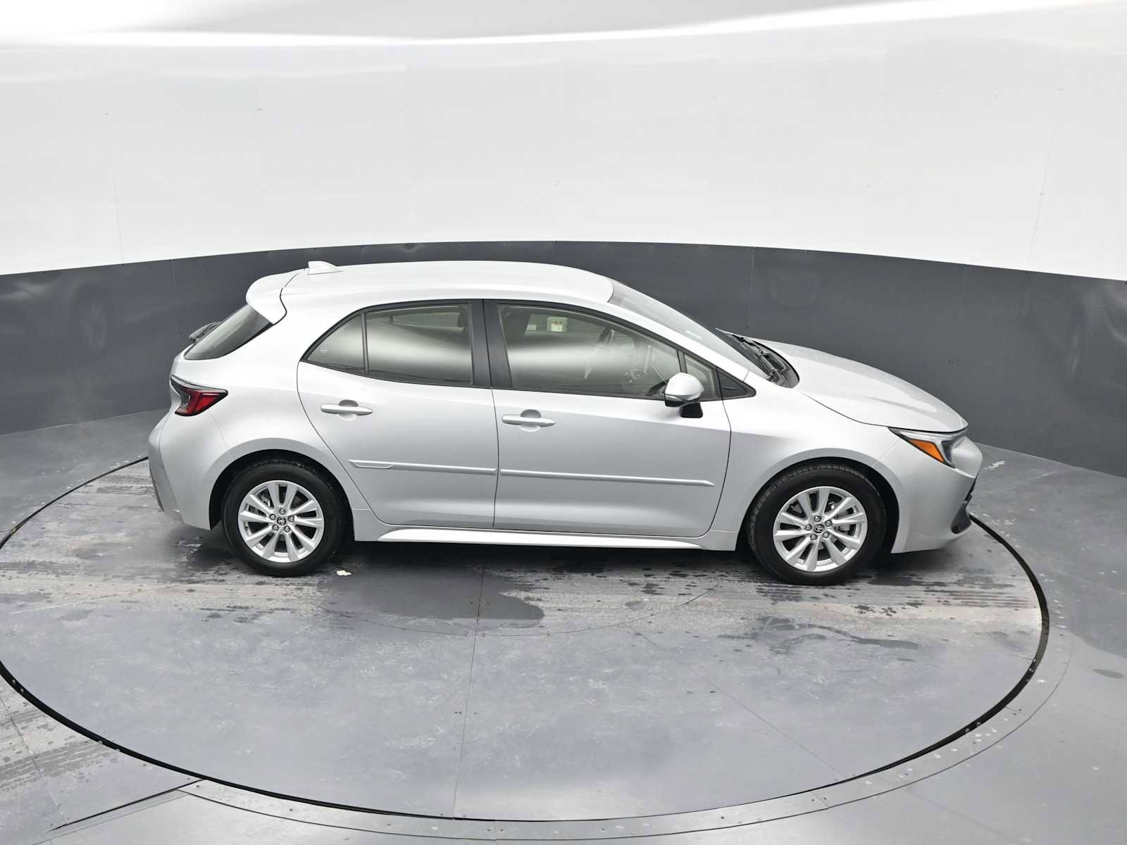 Used 2024 Toyota Corolla SE image 34