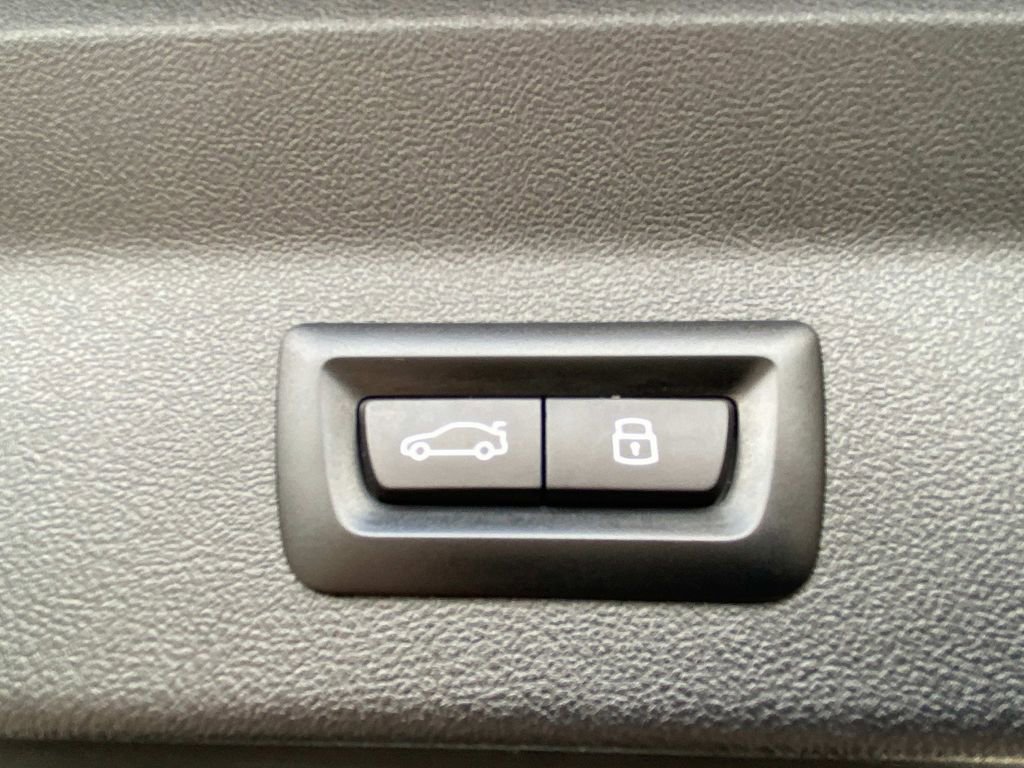 Used 2024 BMW X3 sDrive30i RWD image 13