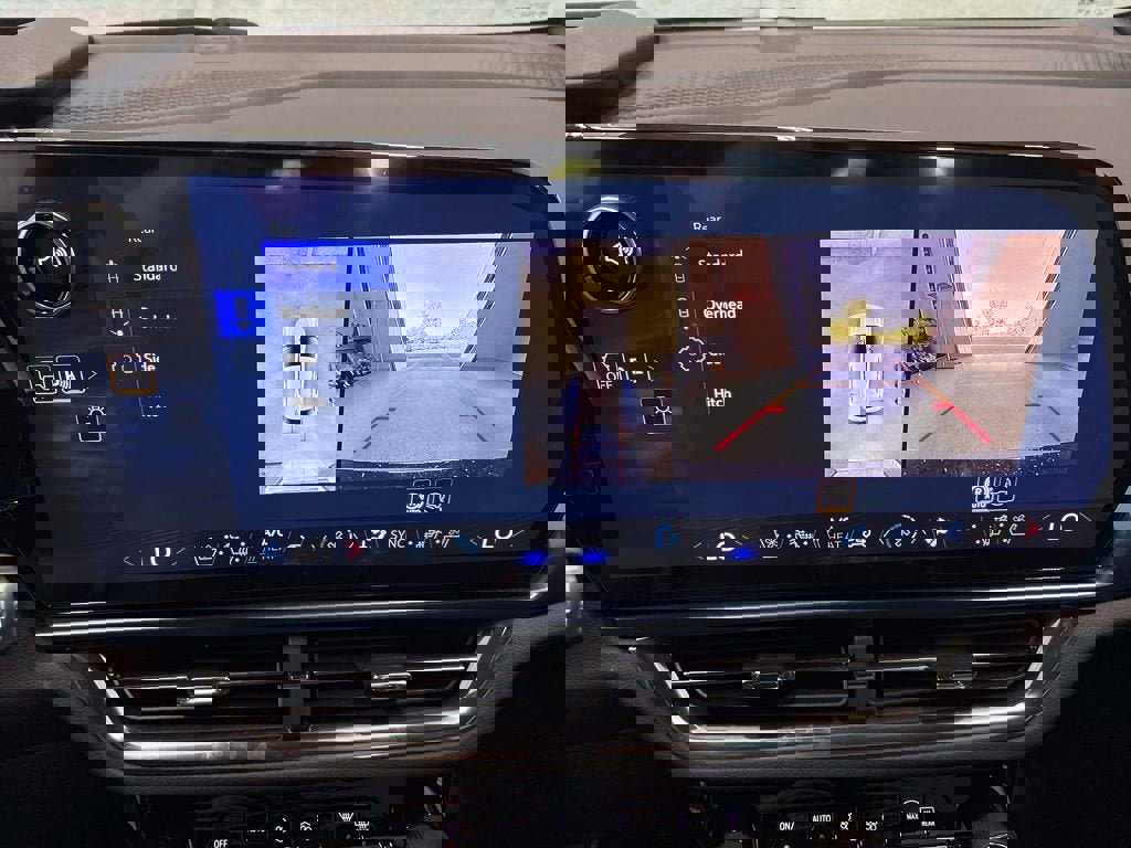 New 2026 Chevrolet Equinox EV LT w/ Convenience Package II image 37