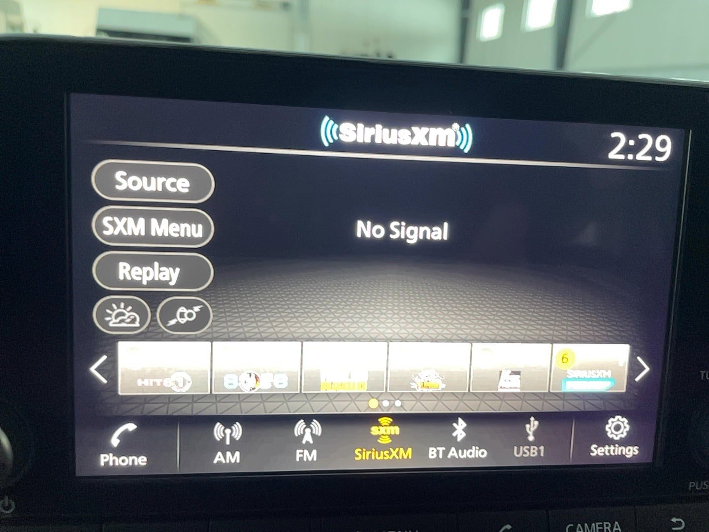 Used 2025 Nissan Rogue SV image 9
