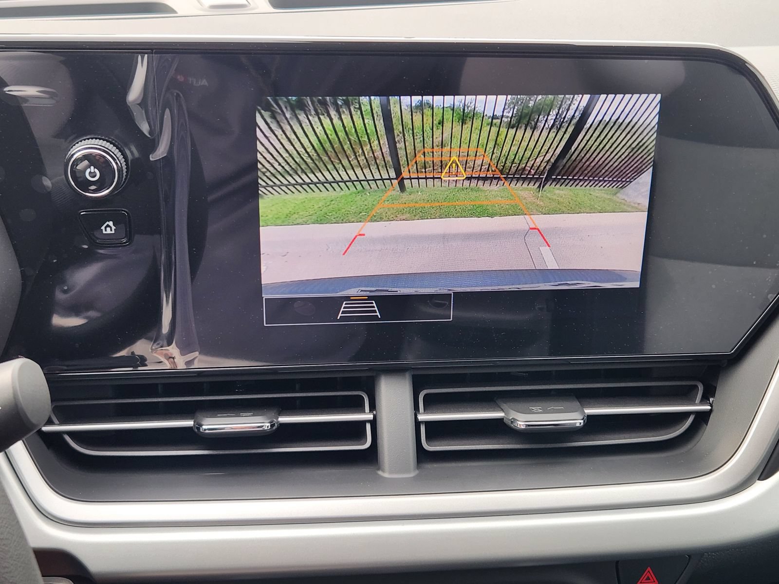 New 2026 Chevrolet Trax LS w/ LS Convenience Package FWD image 17