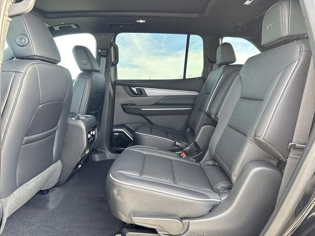 New 2026 Buick Enclave Sport Touring w/ Power Package FWD image 24