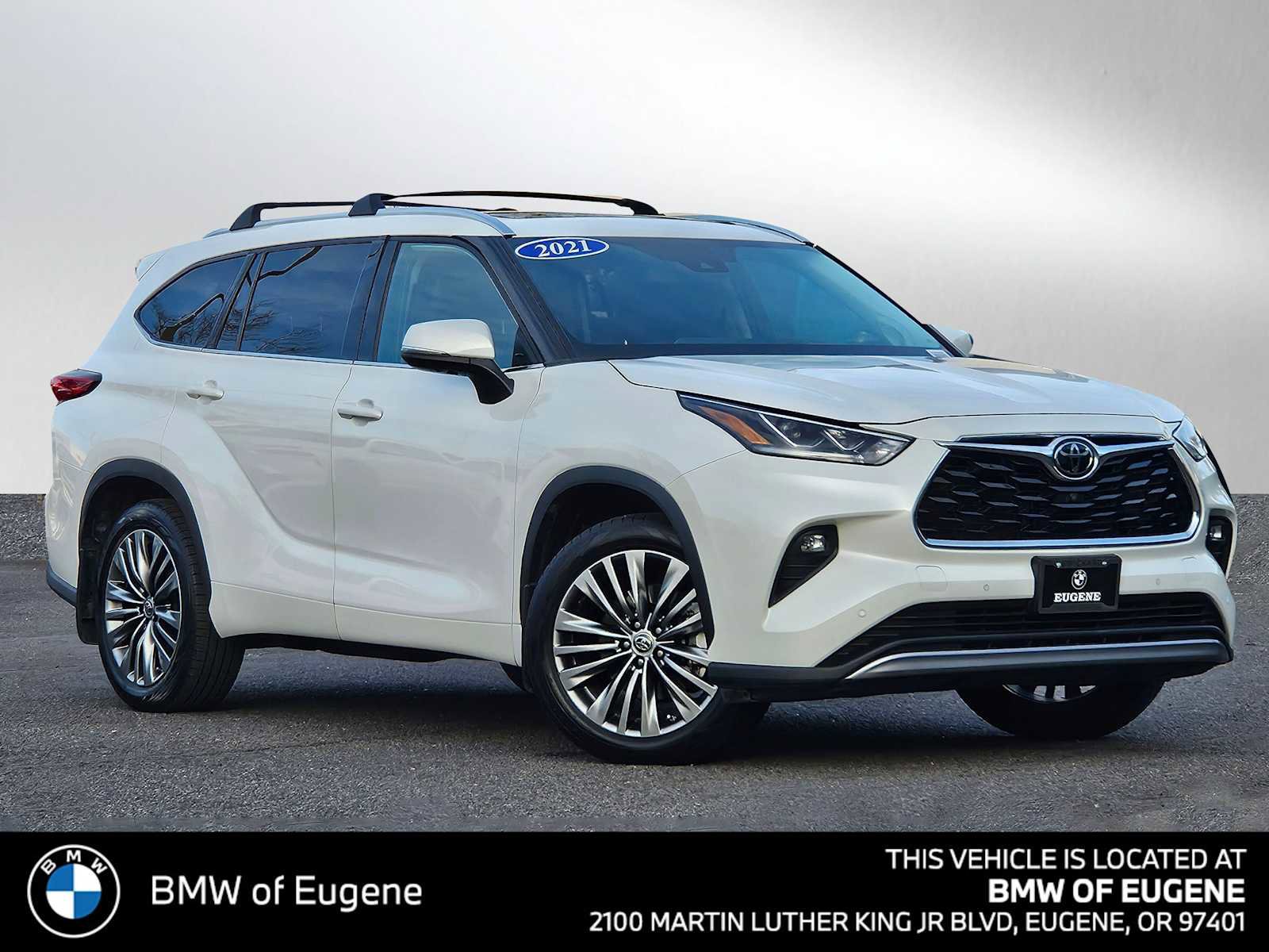 Used 2021 Toyota Highlander Platinum image 1