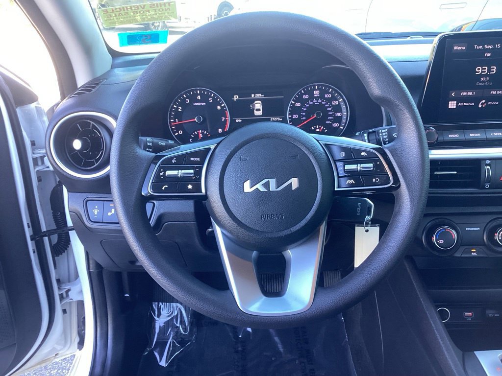 Used 2023 Kia Forte LXS w/ LXS Technology Package FWD image 17