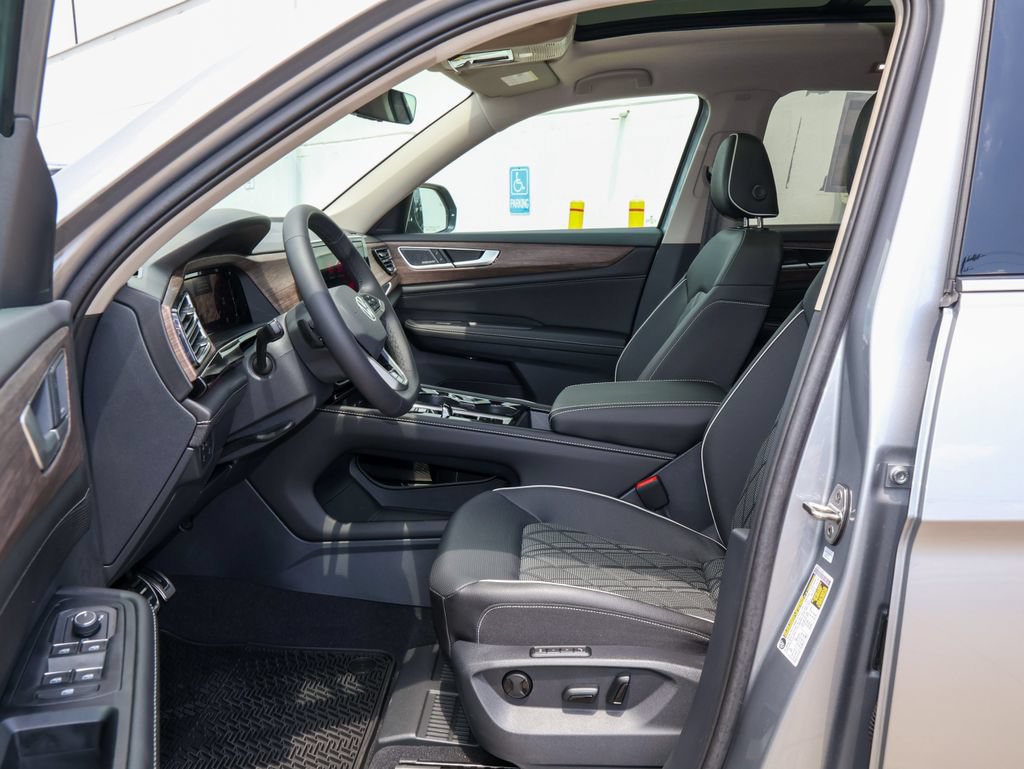 New 2026 Volkswagen Atlas SEL Premium R-Line AWD/4WD image 12