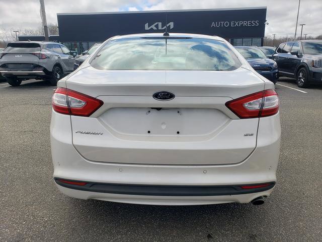 Used 2013 Ford Fusion SE image 4