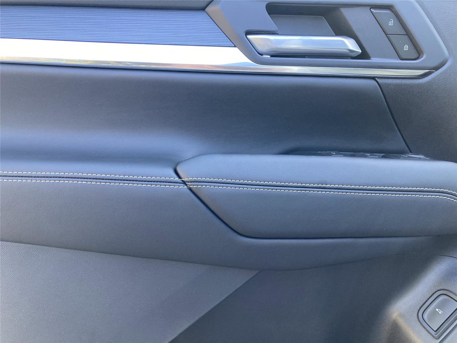 New 2026 GMC Terrain Elevation w/ Elevation Premium Package image 31