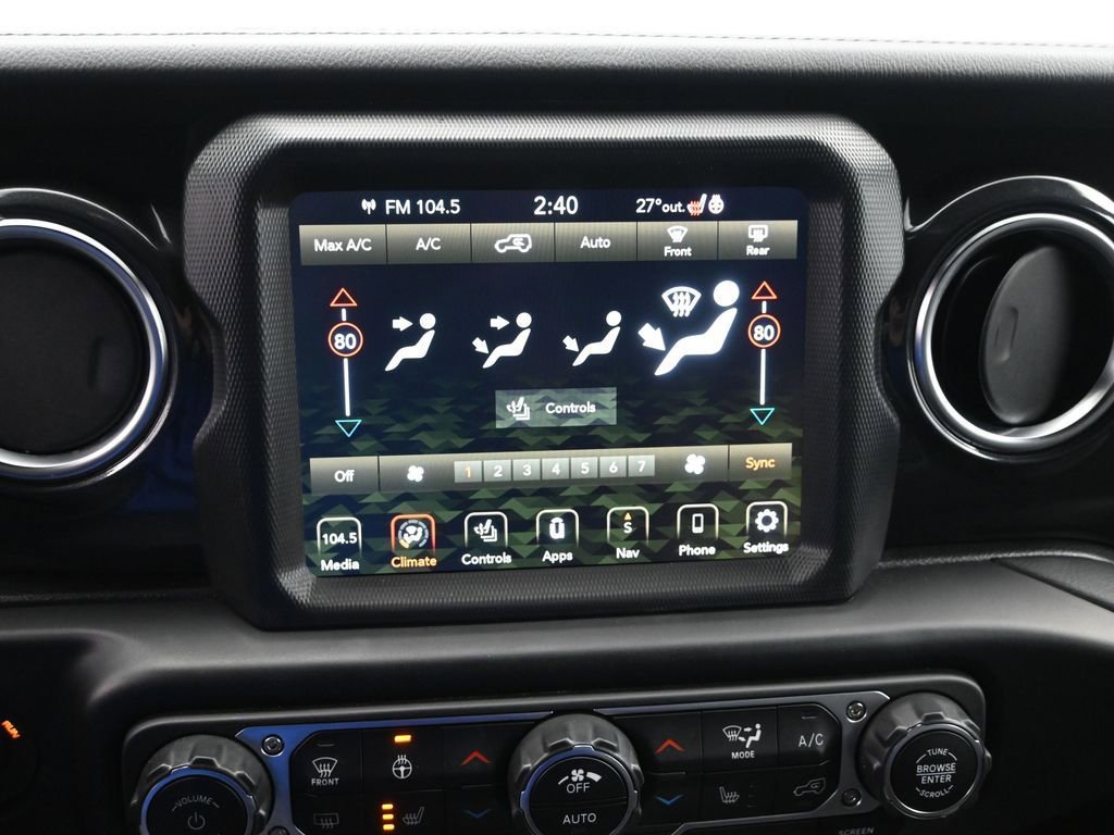 Used 2023 Jeep Wrangler Altitude image 19