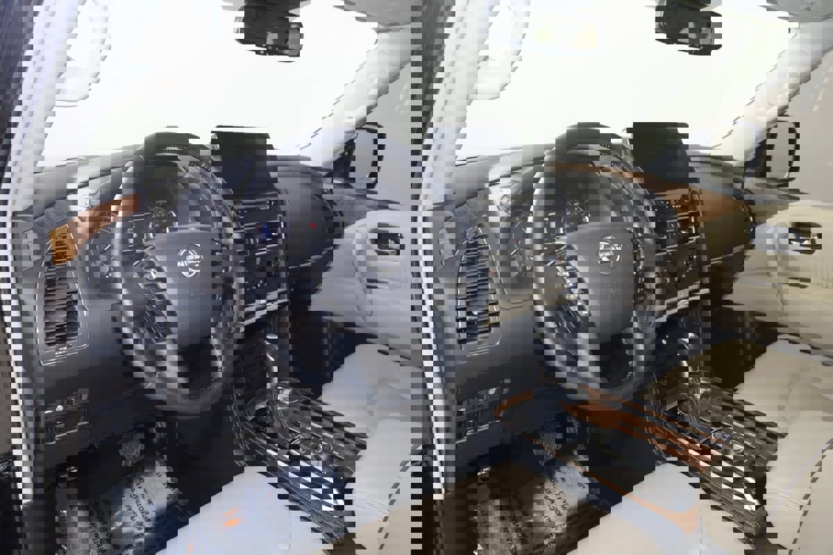 Used 2024 Nissan Armada SL w/ Captain's Chairs Package image 26