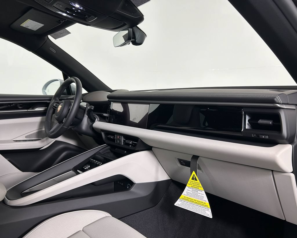 New 2026 Porsche Macan 4 Electric AWD/4WD image 22