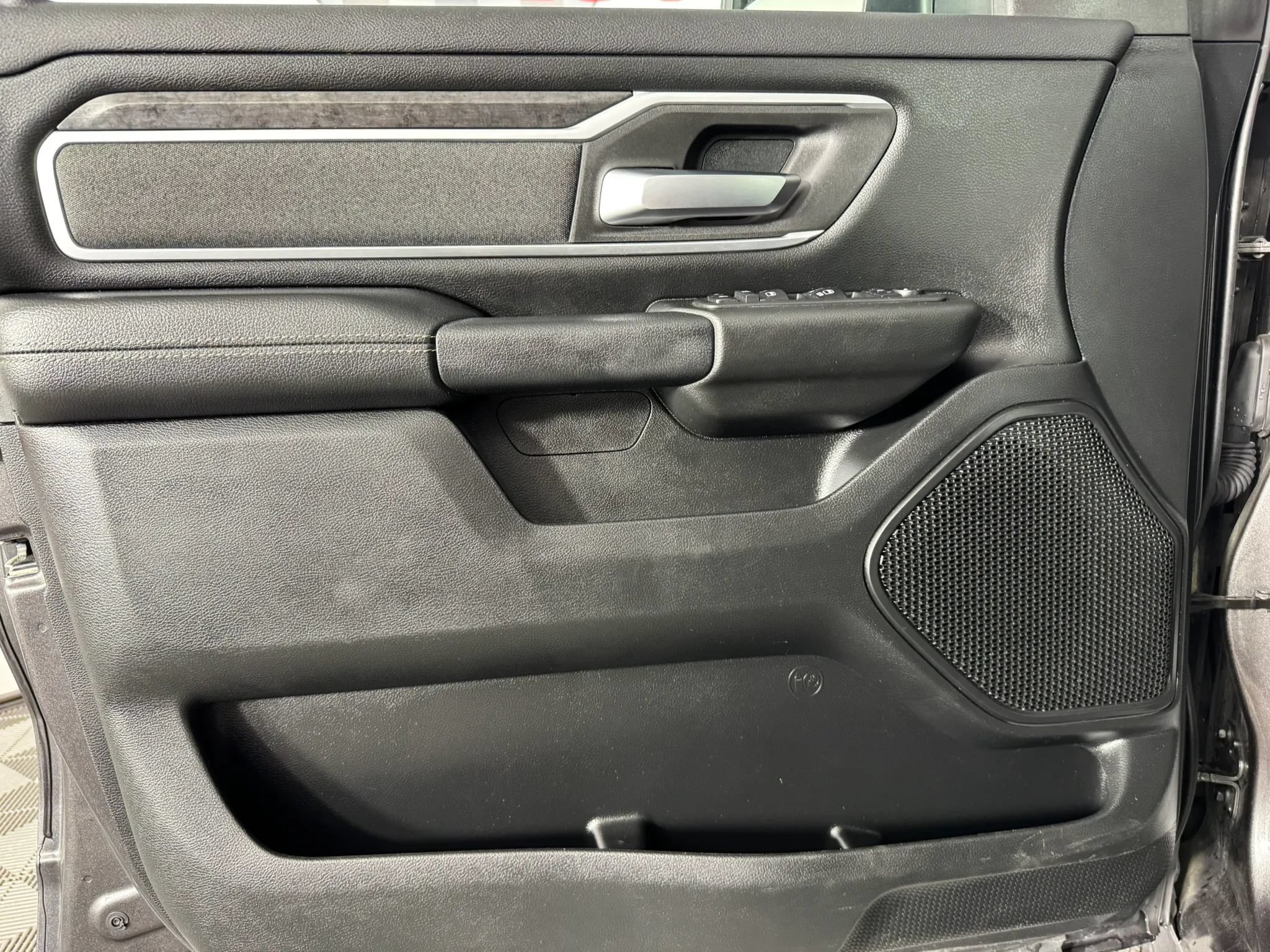 Used 2020 RAM 1500 Lone Star AWD/4WD image 36