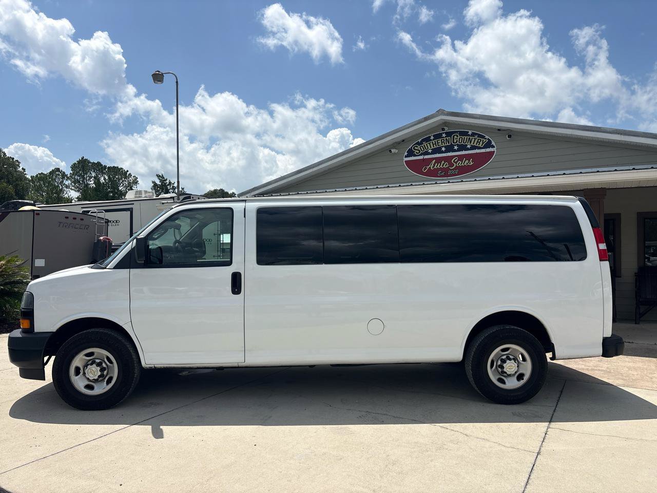 Used 2024 Chevrolet Express 3500 LS RWD image 8