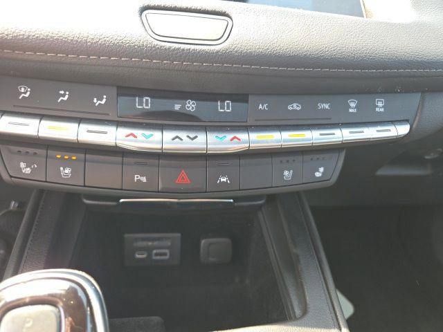 Used 2022 Cadillac XT4 Premium Luxury w/ Technology Package image 19