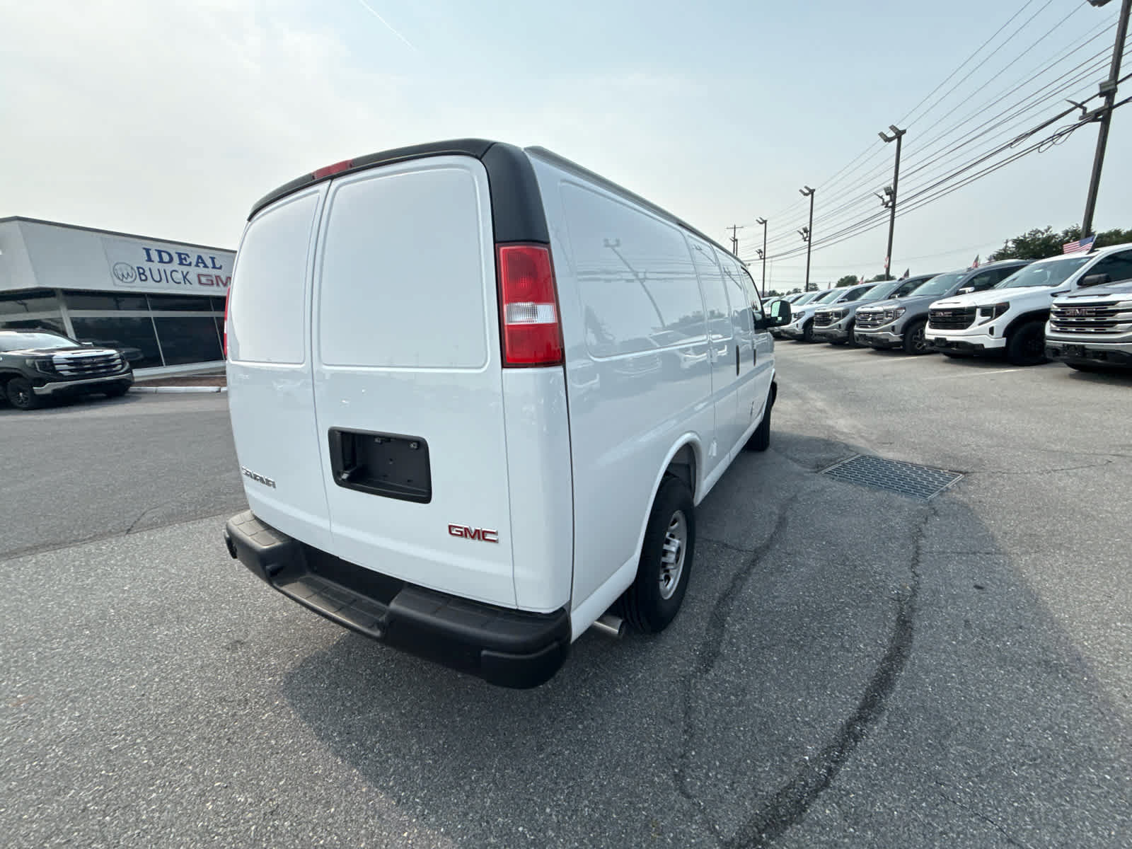 New 2026 GMC Savana 2500 w/ Driver Convenience Package RWD image 18