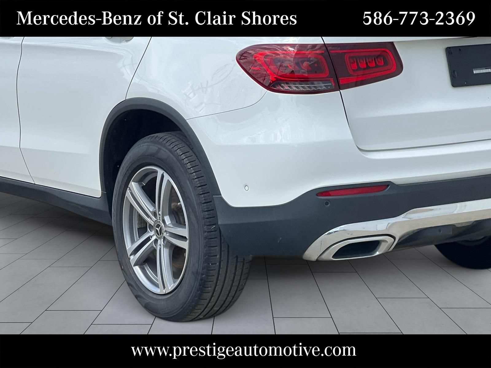 Used 2021 Mercedes-Benz GLC 300 4MATIC image 4