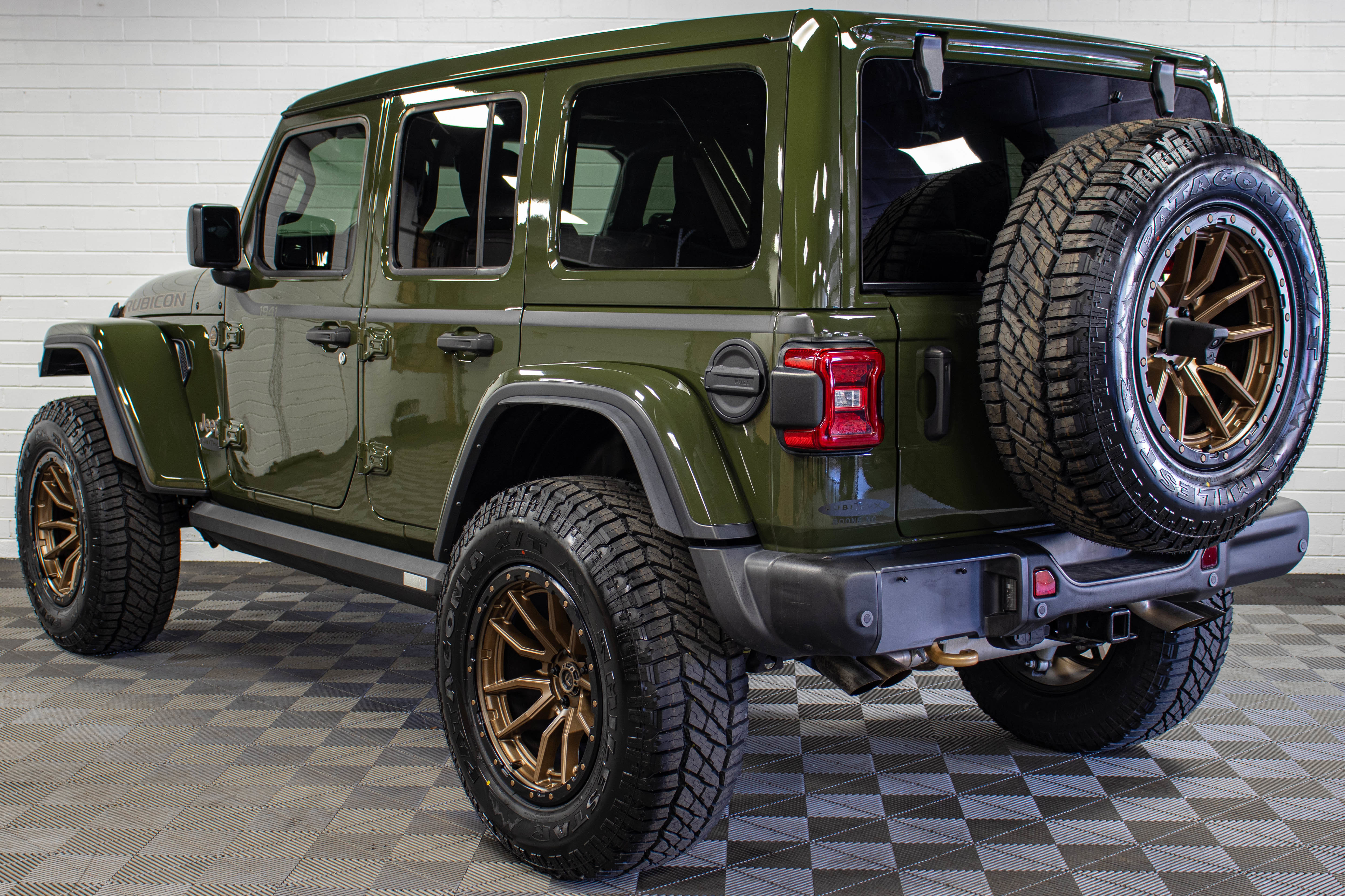 Used 2023 Jeep Wrangler Rubicon 392 image 5