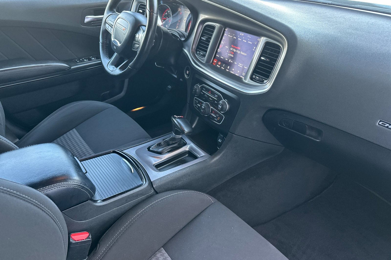 Used 2022 Dodge Charger R/T w/ Blacktop Package image 16