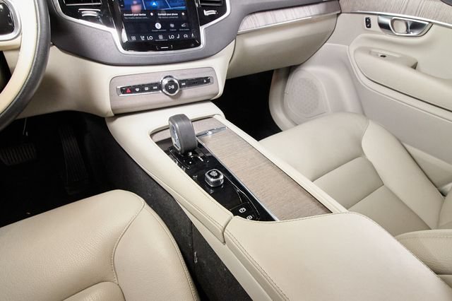Certified 2023 Volvo XC90 B6 Plus AWD/4WD image 10