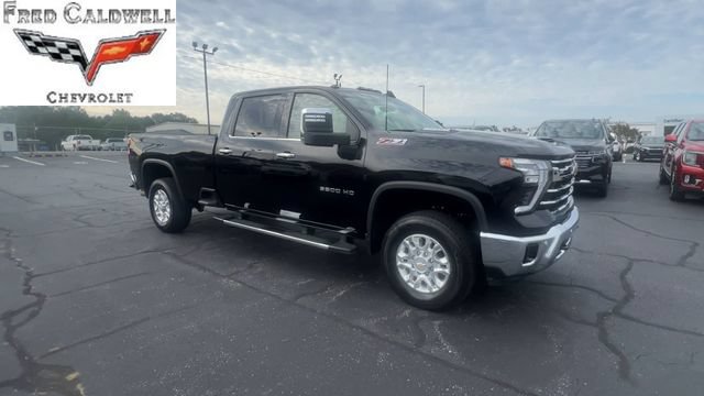 Certified 2025 Chevrolet Silverado 3500 LTZ w/ LTZ Premium Package AWD/4WD image 2