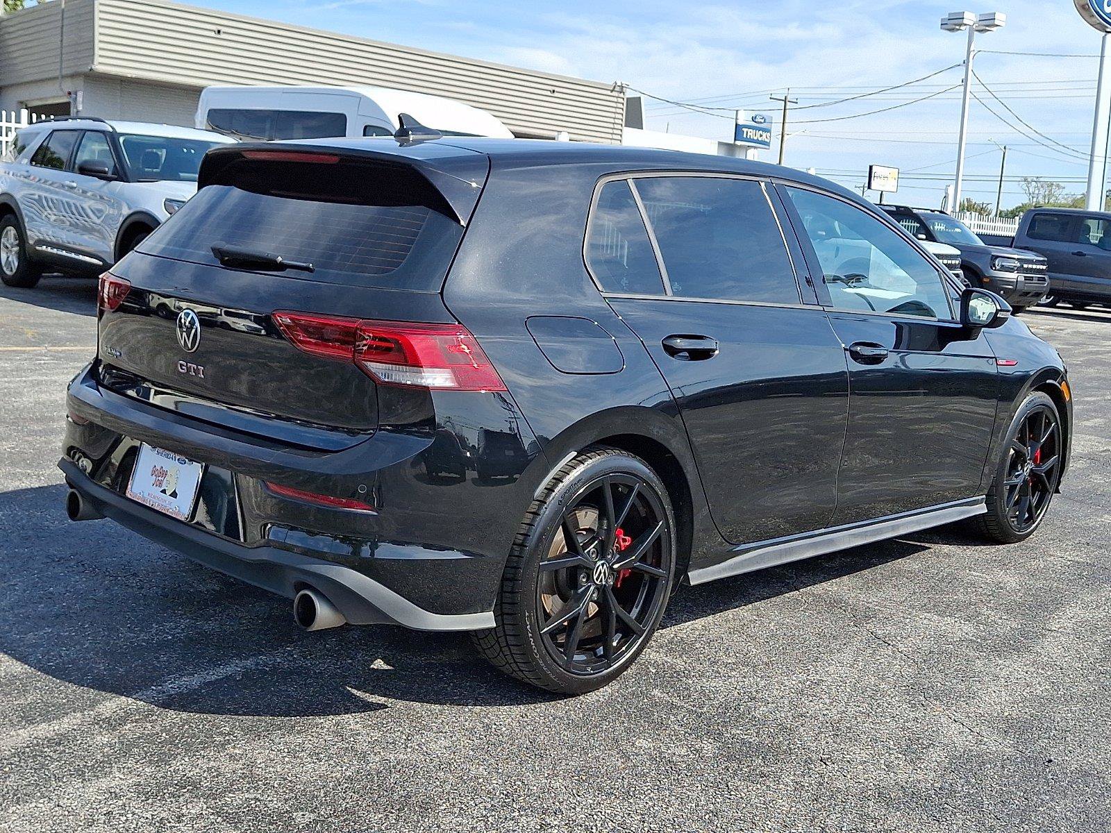 Used 2024 Volkswagen GTI SE FWD image 6